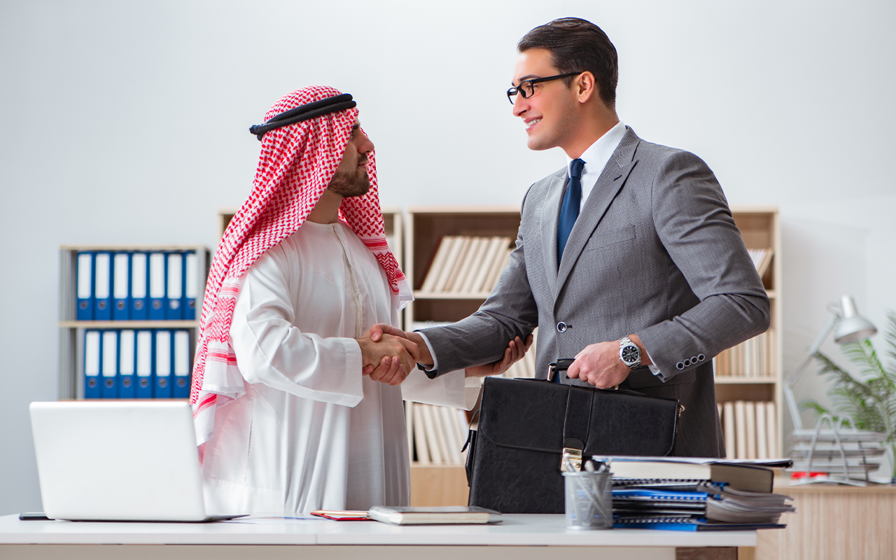 How to Get a Job in Dubai - Complete Guide